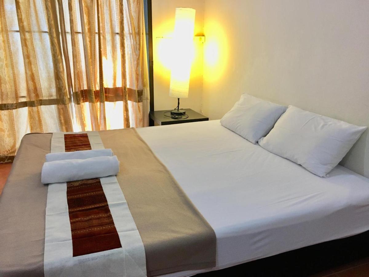 Anchana House Jomtien Beach Esterno foto