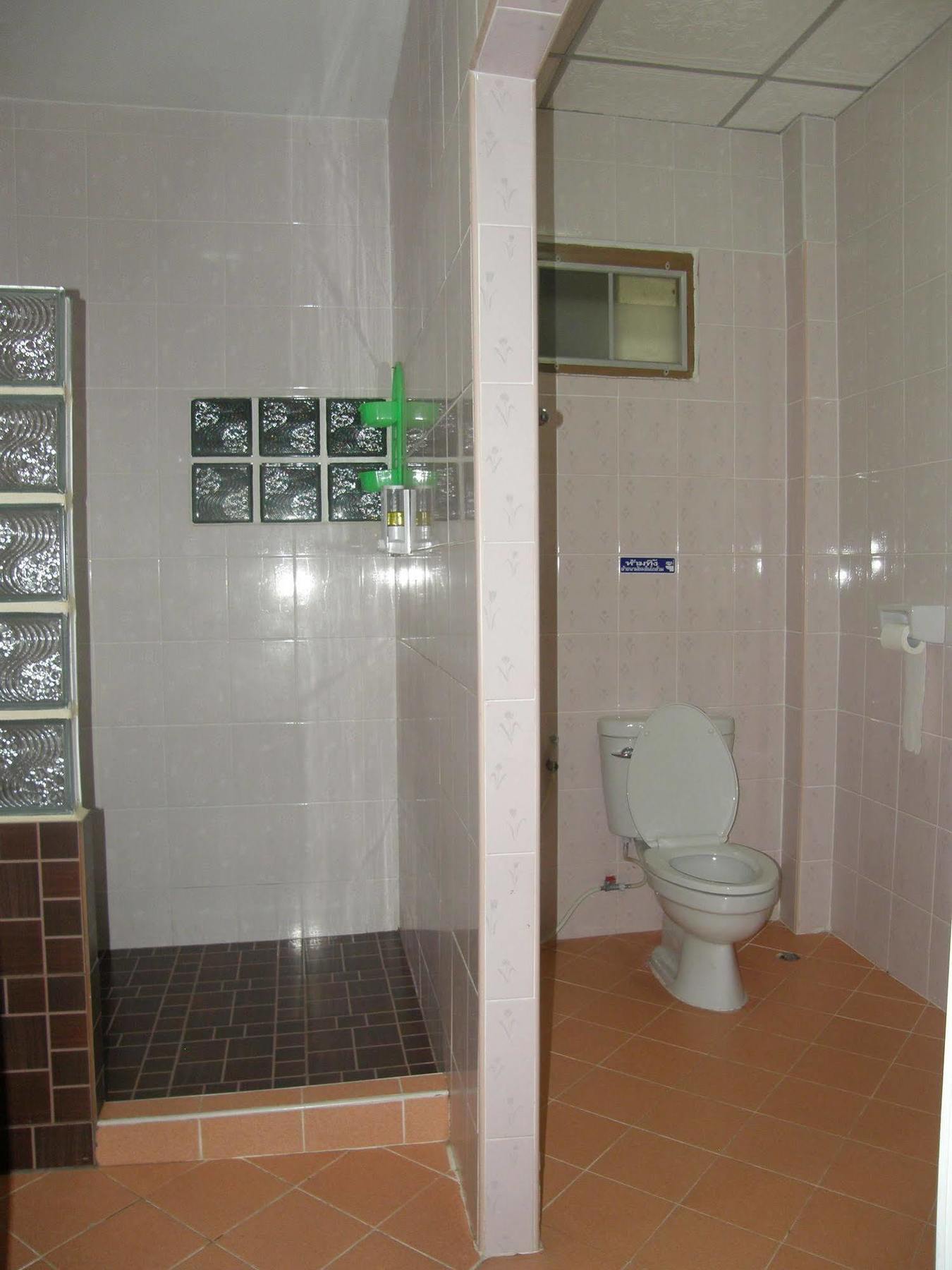 Anchana House Jomtien Beach Esterno foto